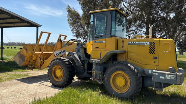 001 2007 Ranger LG938 3567hrs Bucket and Forks 