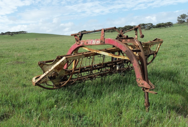 032 NH Roller bar Super 56 Hay rake tandem attachment