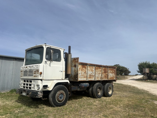 51 Leyland 15 tandem axle tip truck. Unreg